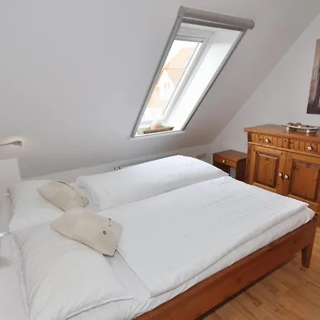 Doppelhaushaelfte Strandhus