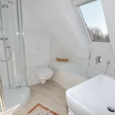 Holiday home Doppelhaushaelfte Strandhus